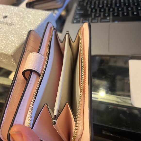 Light Pink Kate Spade Wallet - Picture 3 of 3